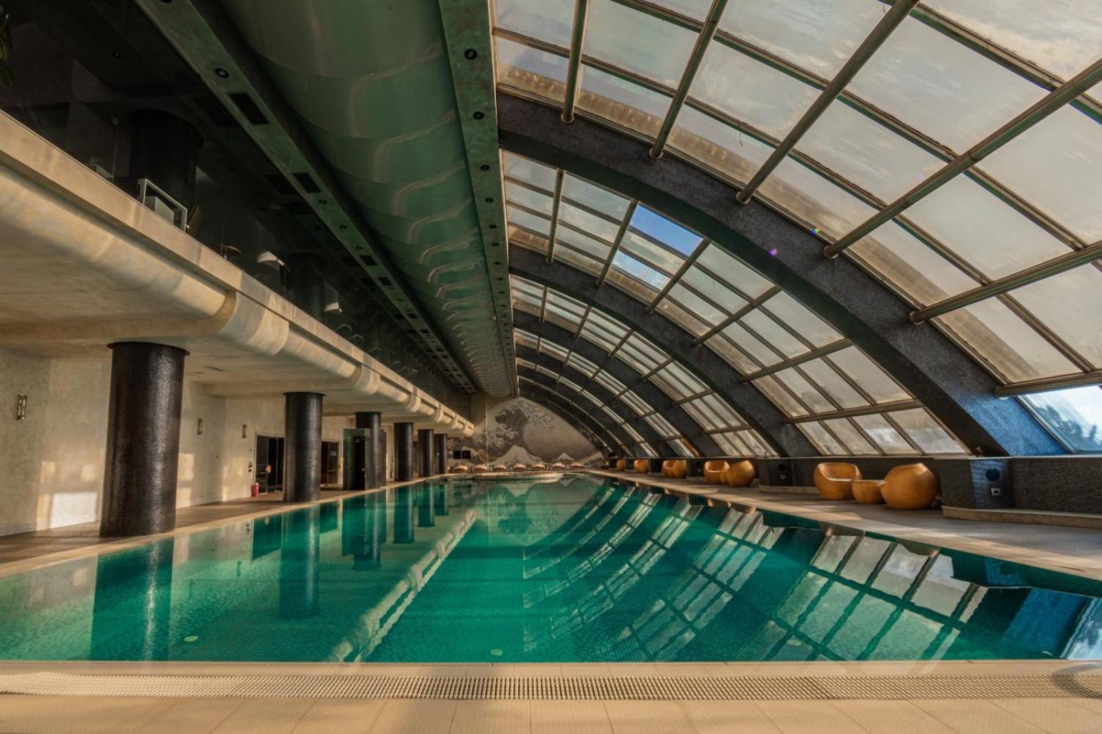 Green City Resort Hotel Baku Exterior photo