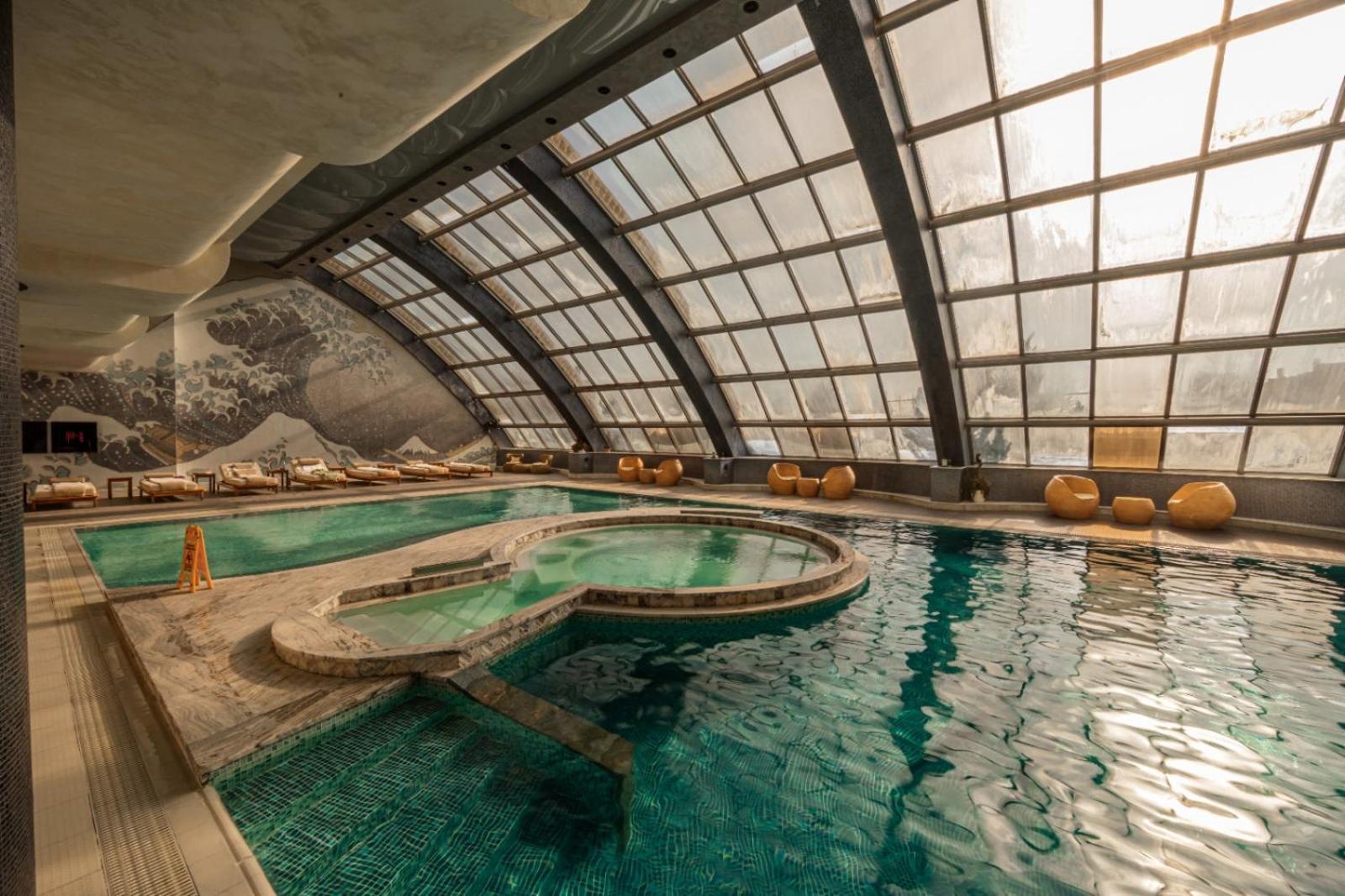 Green City Resort Hotel Baku Exterior photo